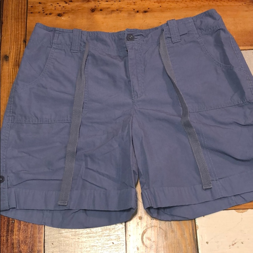 Women’s izod shorts size 14 waste